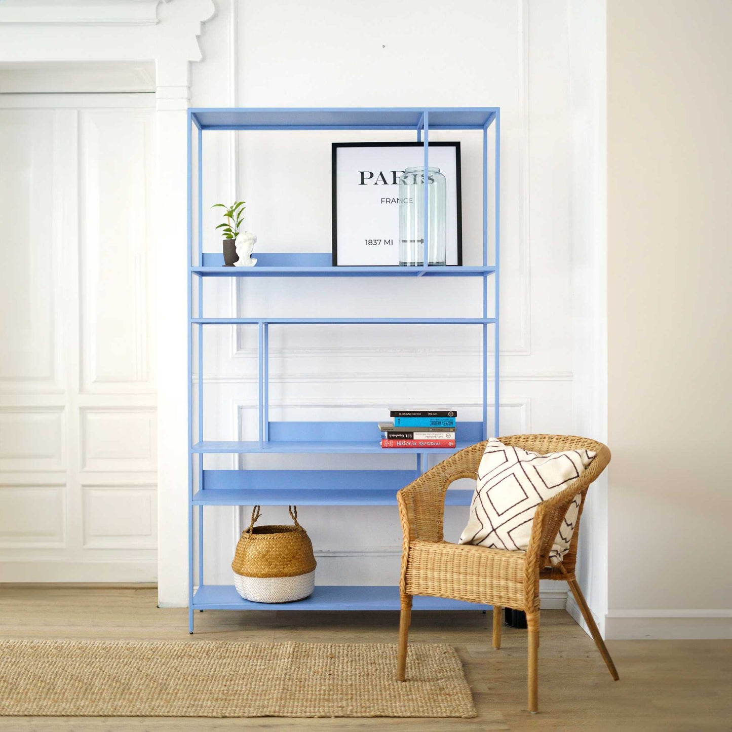 Interior arrangement with the ÉTAUDORÉ Floks 01 powder coated steel bookcase in sky blue