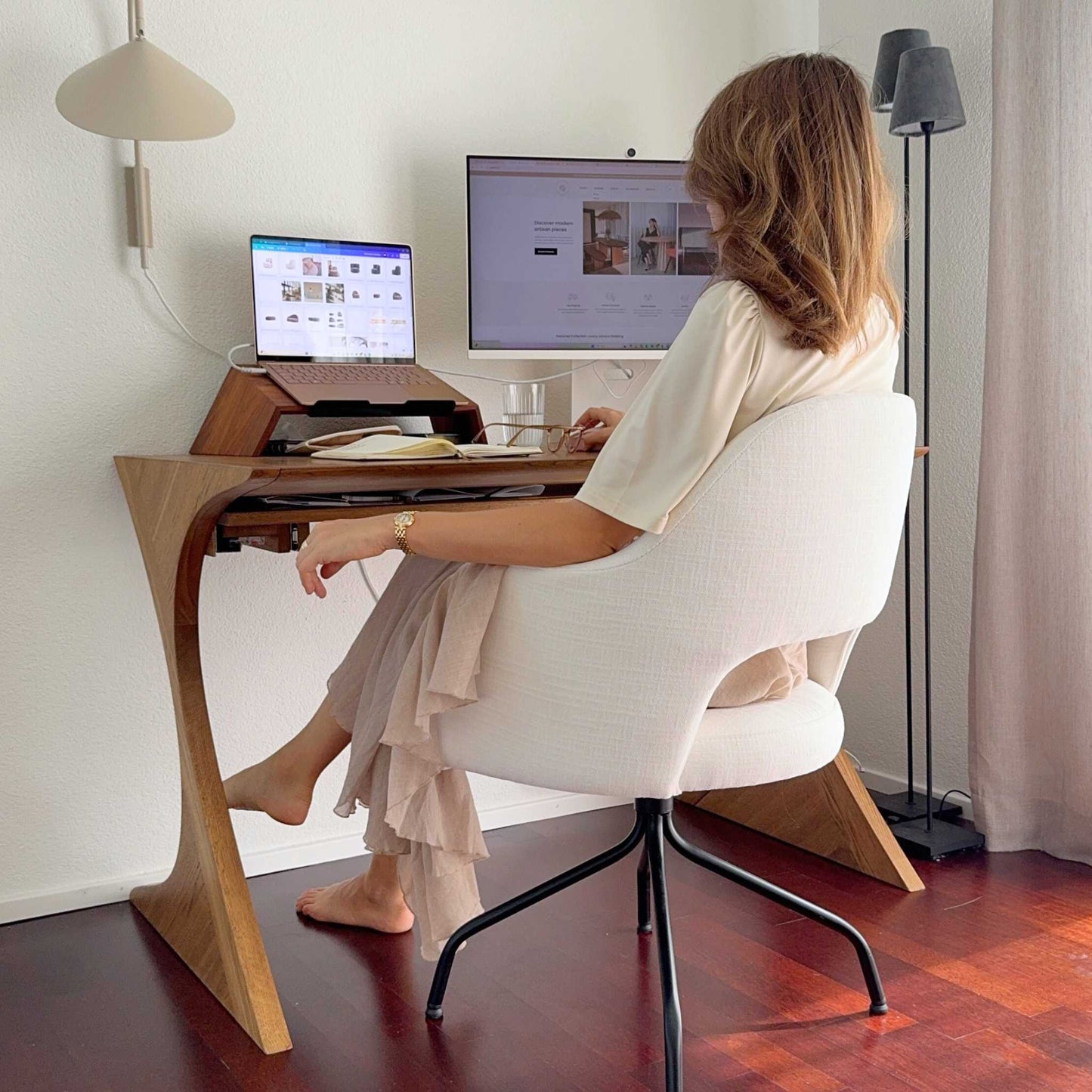 ÉTAUDORÉ office chair at the ÉTAUDORÉ showroom in Thalwil