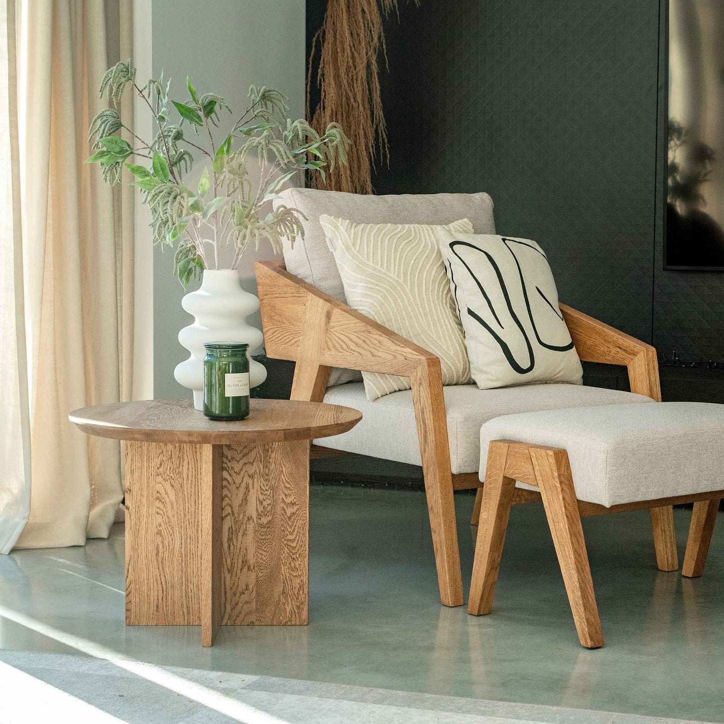 Interior arrangement with the ÉTAUDORÉ Cross Base Otemma Coffee Table made from solid oak wood in natural finish