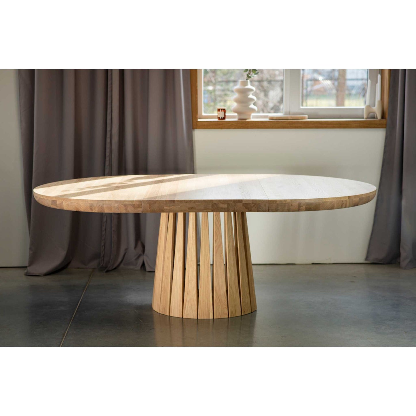 ÉTAUDORÉ Rigi Extendable Solid Oak Table with a Multi-Faceted Base -Extended