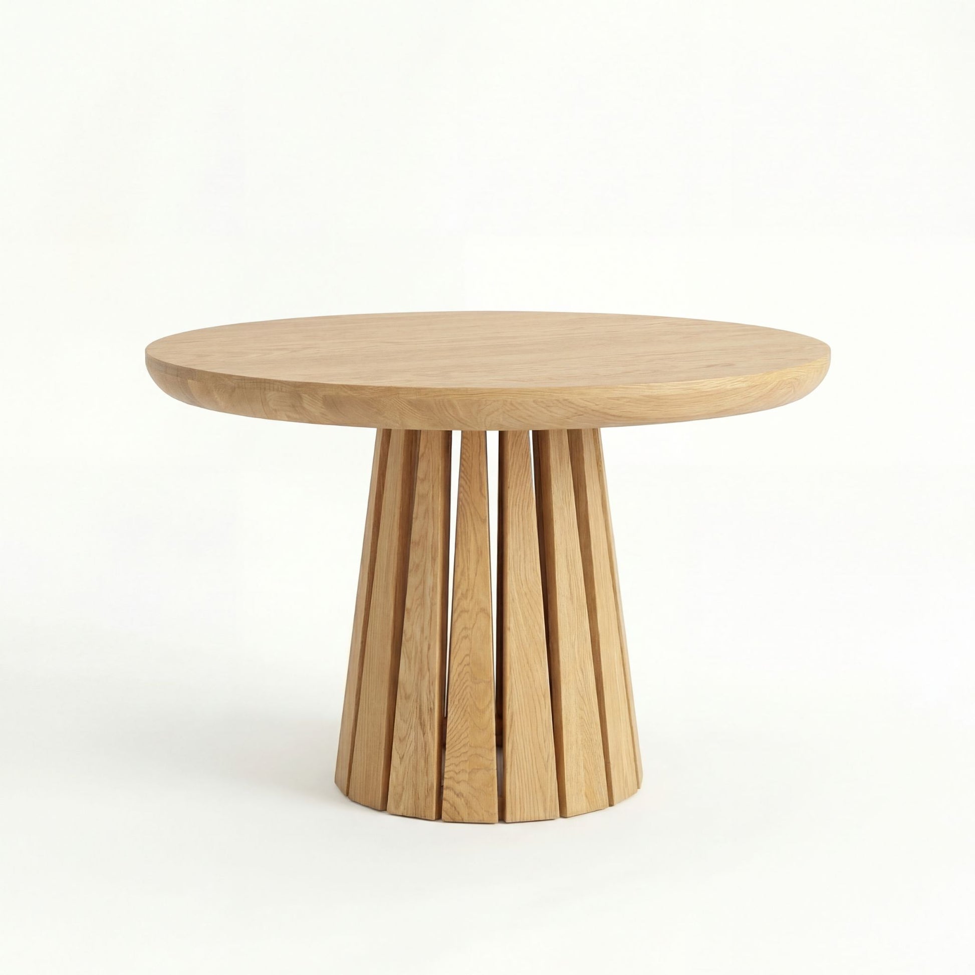 ÉTAUDORÉ Rigi extendable round table in natural finish