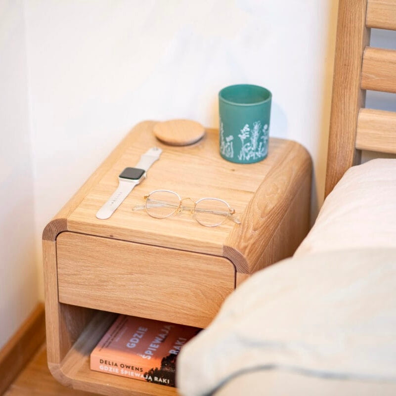 ETAUDORE Bernina wall-mounted bedside table in solid oak
